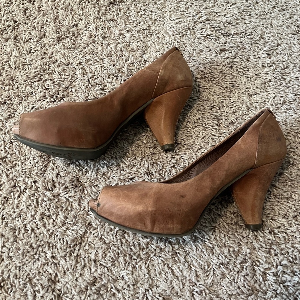 Brown distressed leather peep toe heels